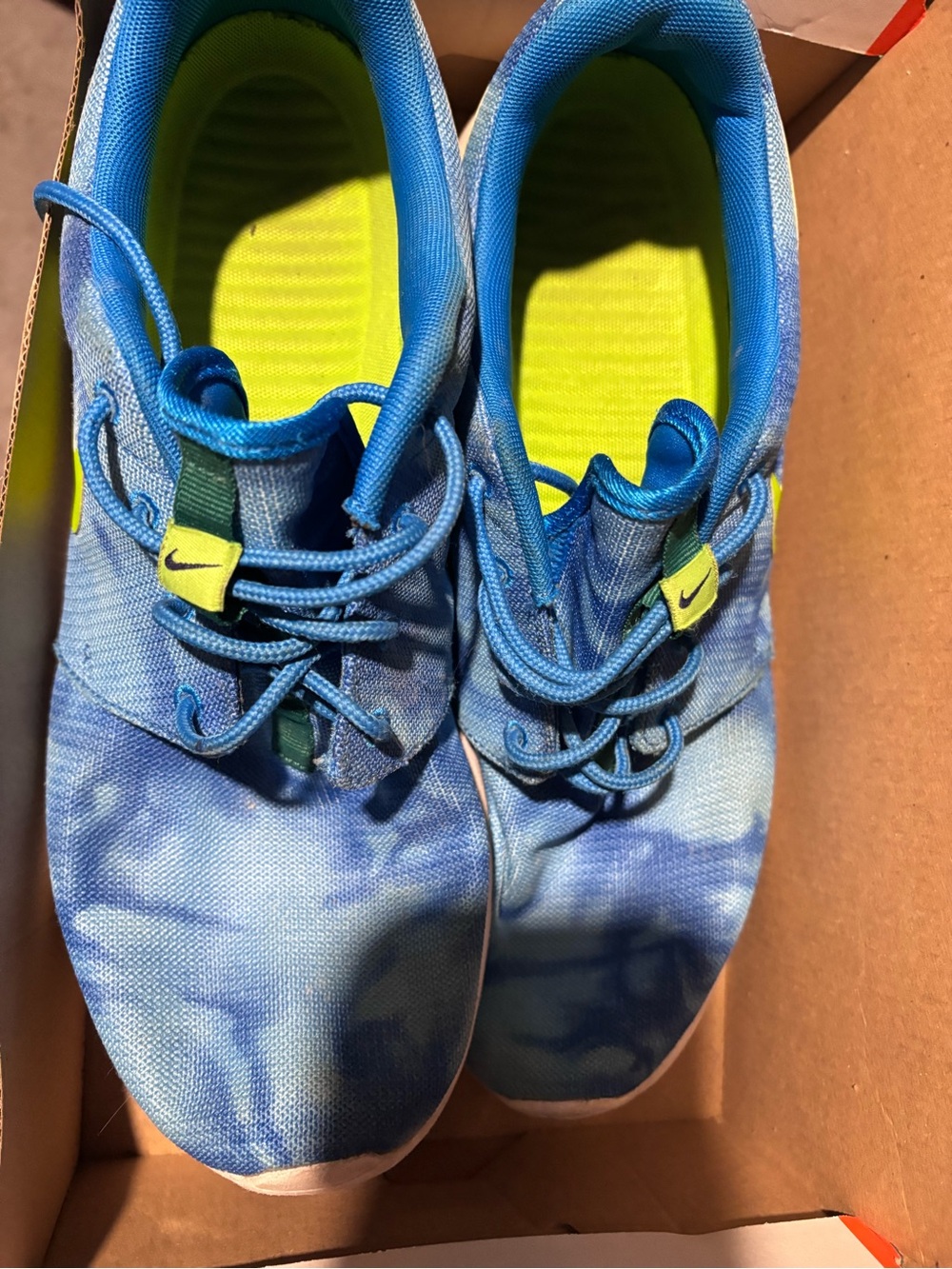 Nike Roche tie dye men’s 10.5 shoes